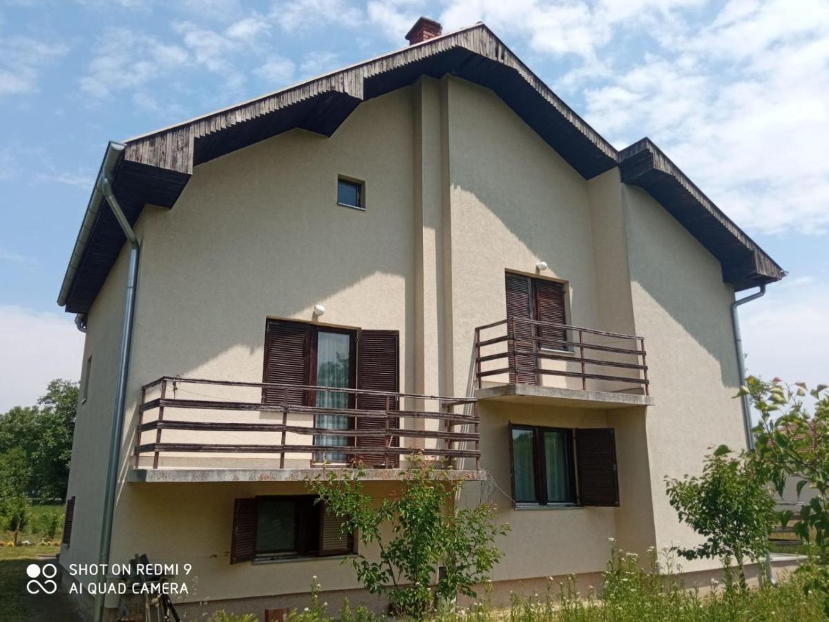 Vila Milica Kraljevo Luaran gambar